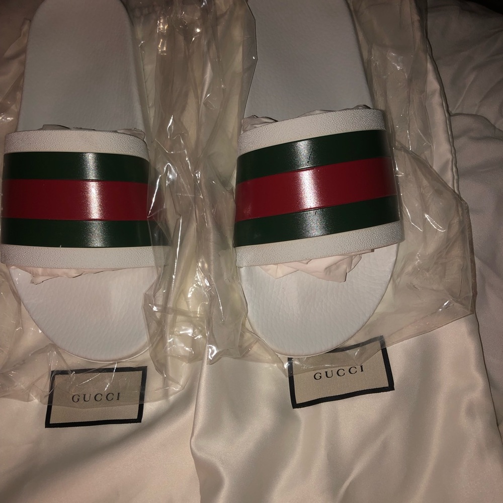Gucci Pursuit 72 Sandals